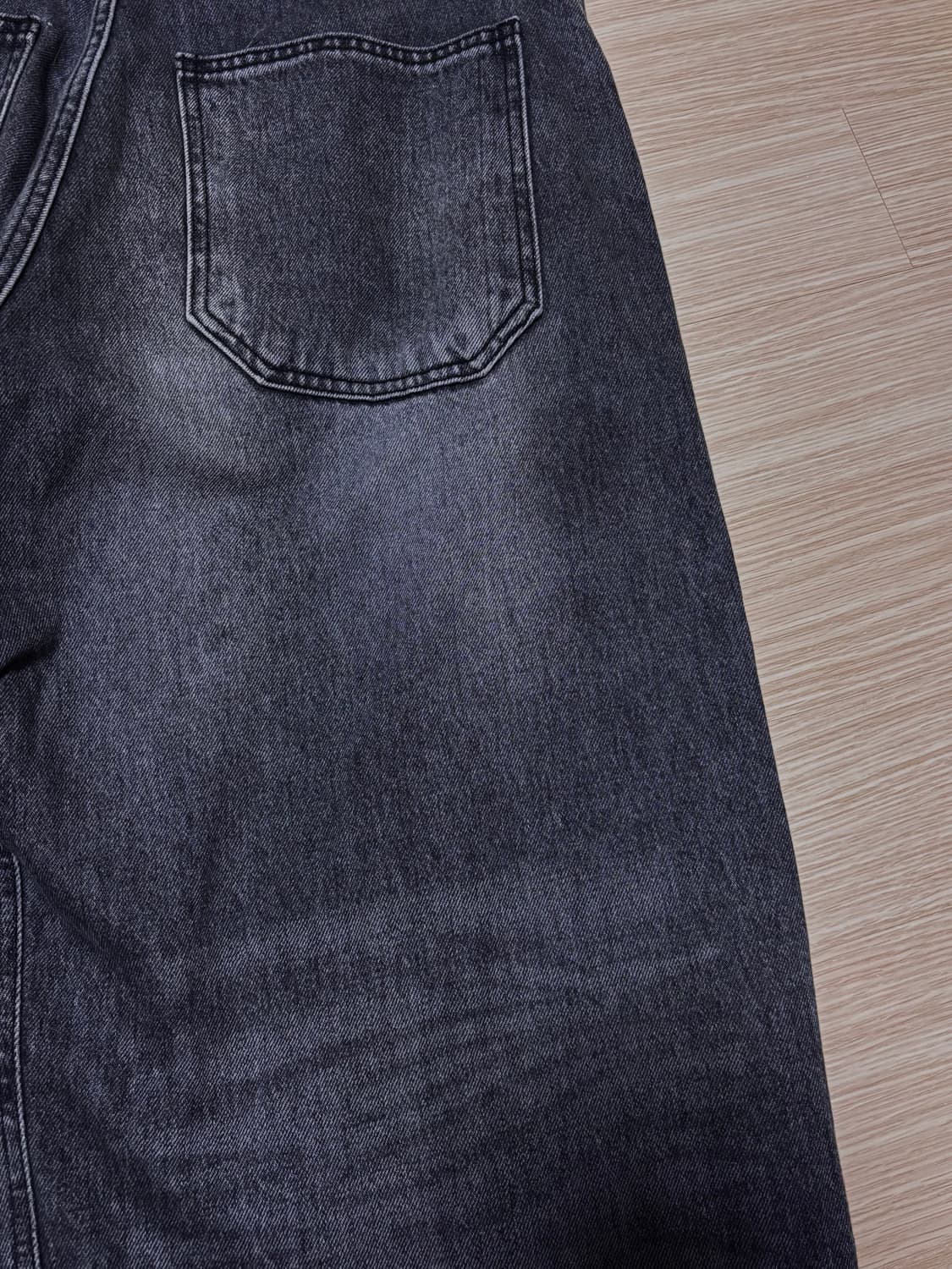 해칭룸 와이드 커브진 워시드 블랙 4 상품이미지4