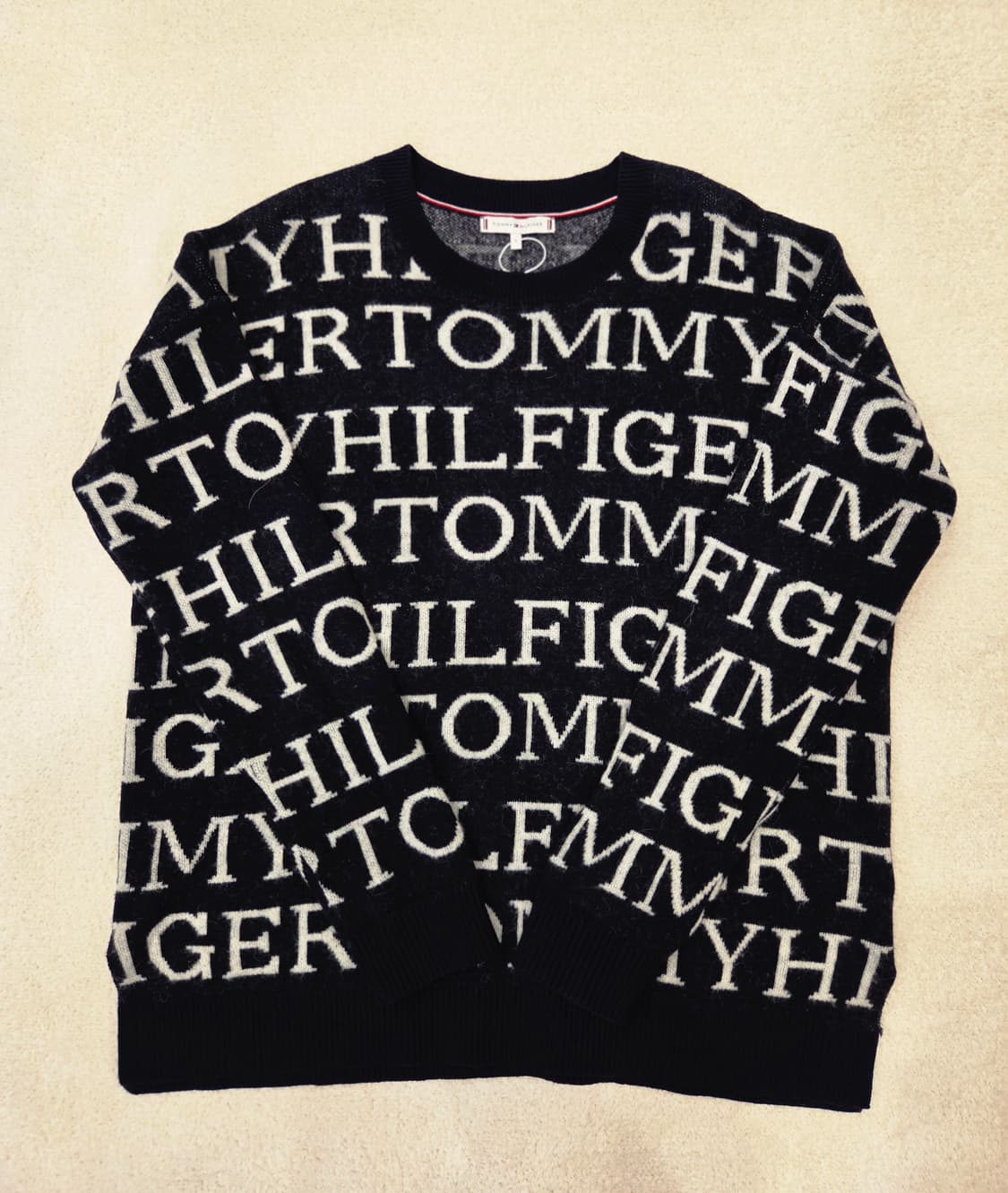 타미힐피거 올오버 로고 자카드 니트 상품이미지1
