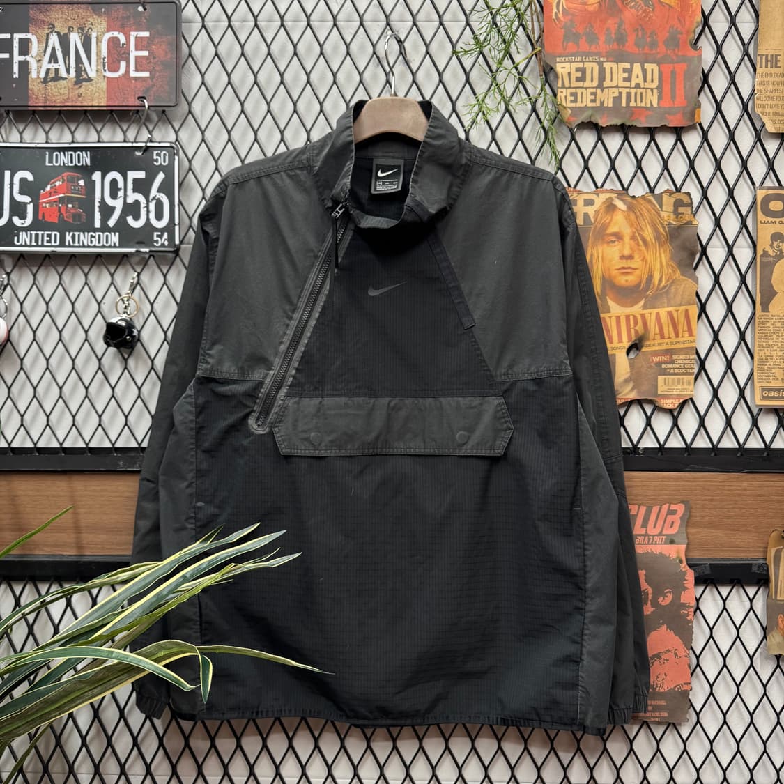 나이키 아노락 바람막이 전면 사선 비대칭 지퍼 포인트 블랙 상품이미지1