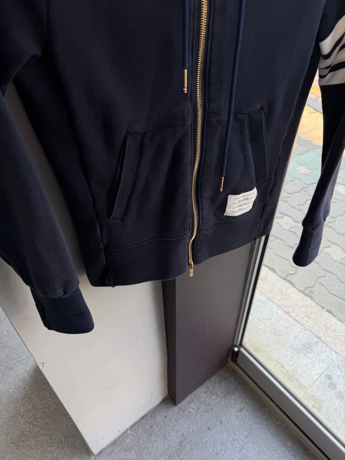 1/ 톰브라운 사선완장 후드집업 자켓 상품이미지4