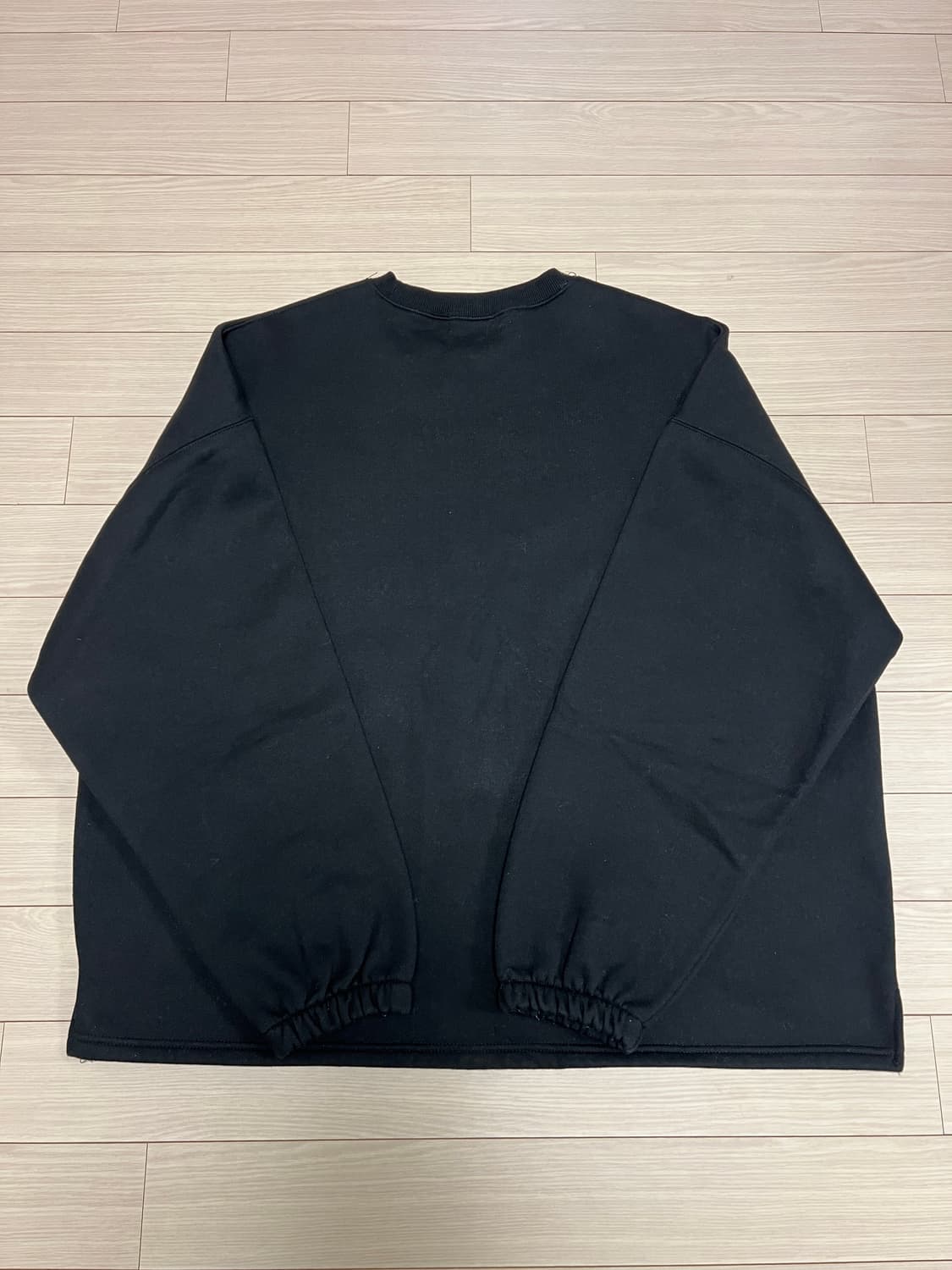 블랙 기모 맨투맨 / 베이직 롱슬리브 / 오버핏 상품이미지2