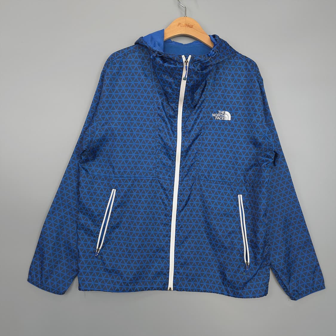 노스페이스 THE NORTH FACE 패턴 바람막이 자켓 블루 100 상품이미지1