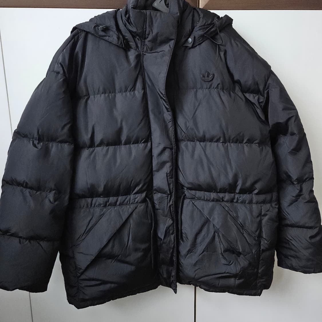 아디다스 스트링 후드 다운 패딩  상품이미지1