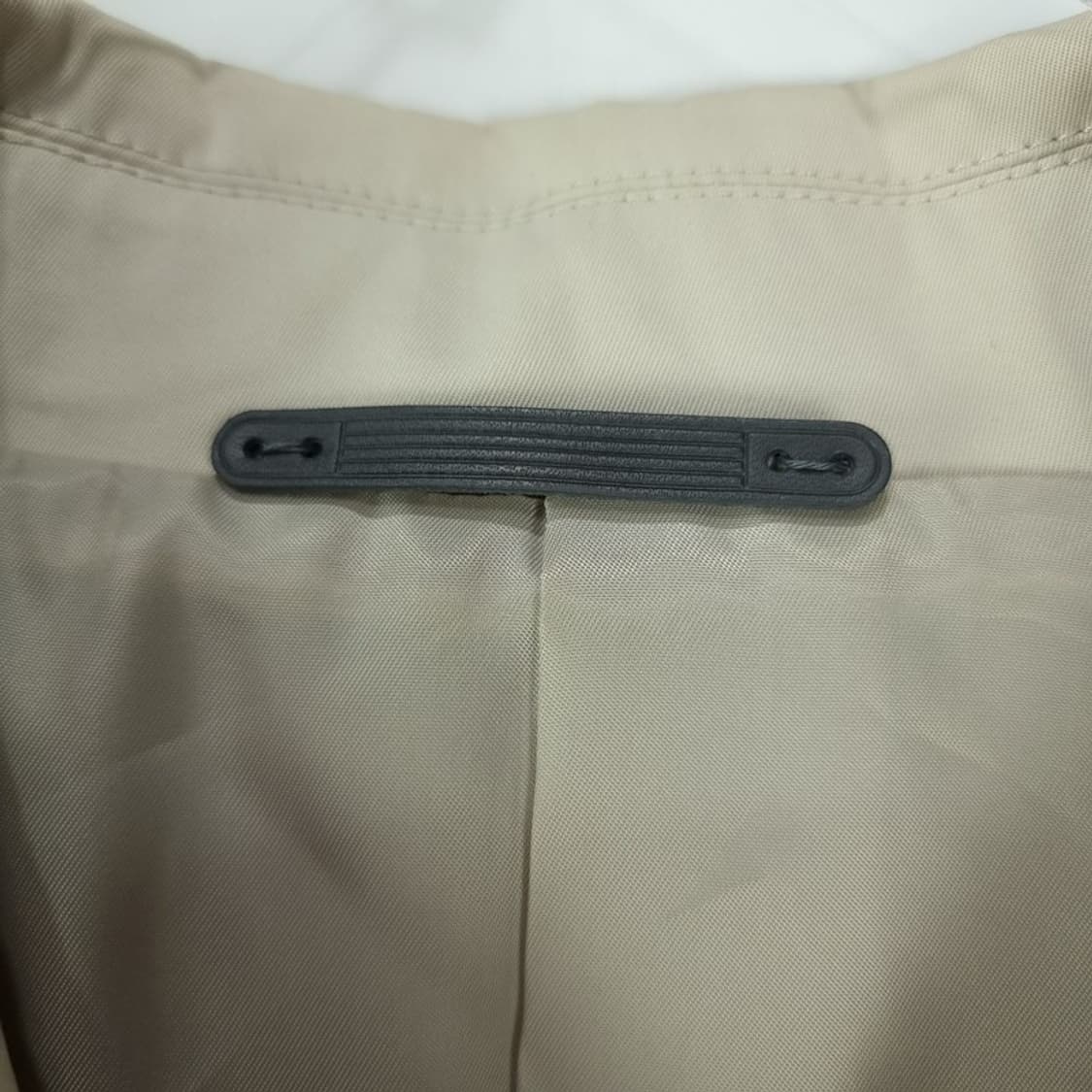 [띠어리] 미니멀 트렌치 코트 베이지 M19623 상품이미지7