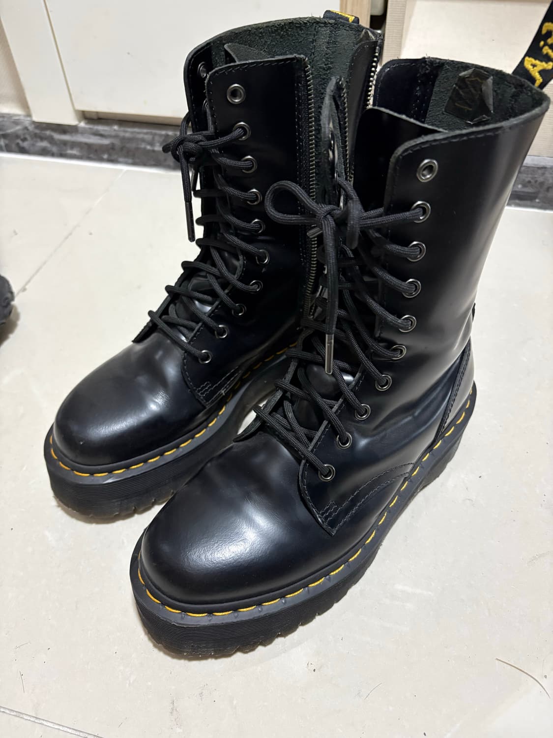 닥터마틴 제이든 하이 10홀 상품이미지1