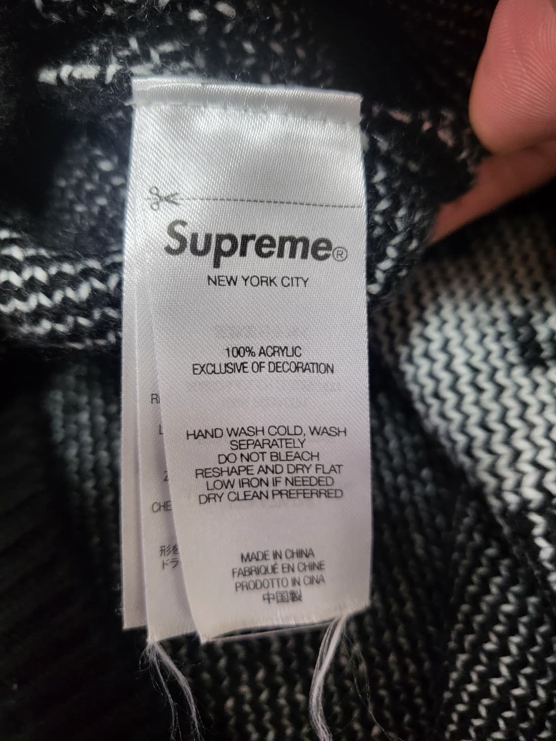 [2XL] 슈프림 x 트레셔 스웨터 니트 블랙 - 24FW 상품이미지4