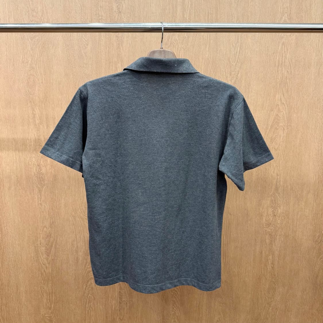 버버리 런던 카라 반팔 티셔츠 체크 배색 로고 자수 디테일 그레이 상품이미지3