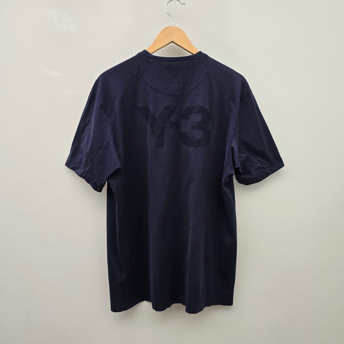 Y-3 클래식 백 로고 반팔 티셔츠 (네이비) 상품이미지1