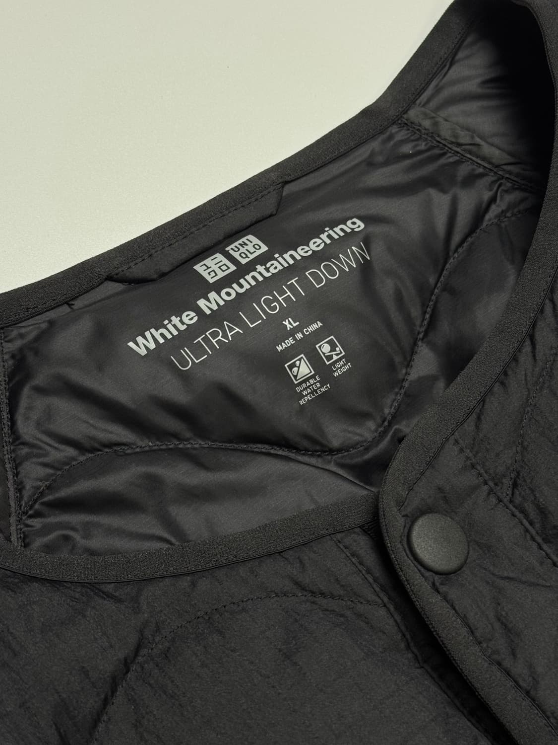 유니클로 X 화이트마운티니어링 경량 패딩 다운 블랙 XL 상품이미지4