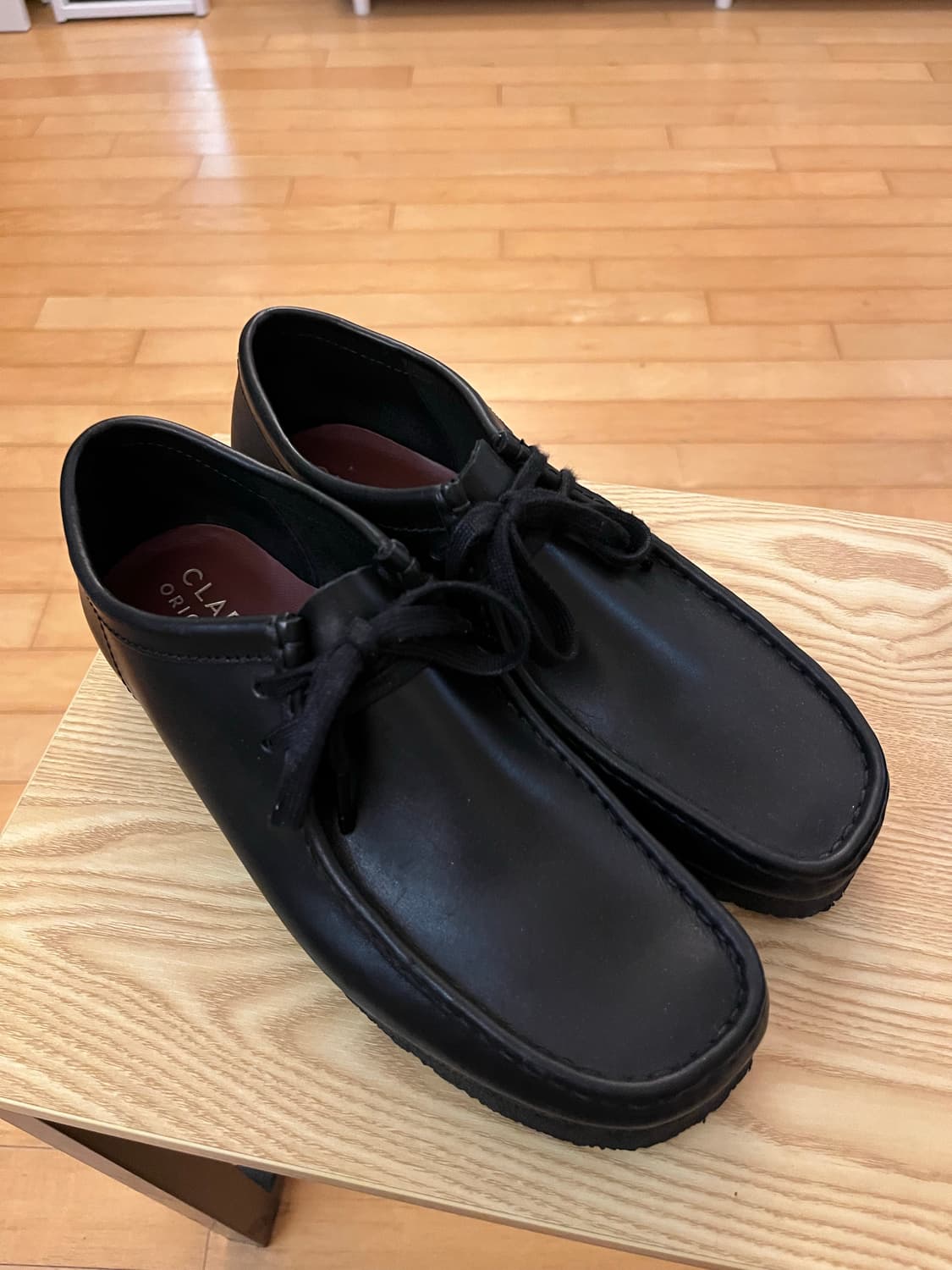 클락스 왈라비 블랙 레더 상품이미지1