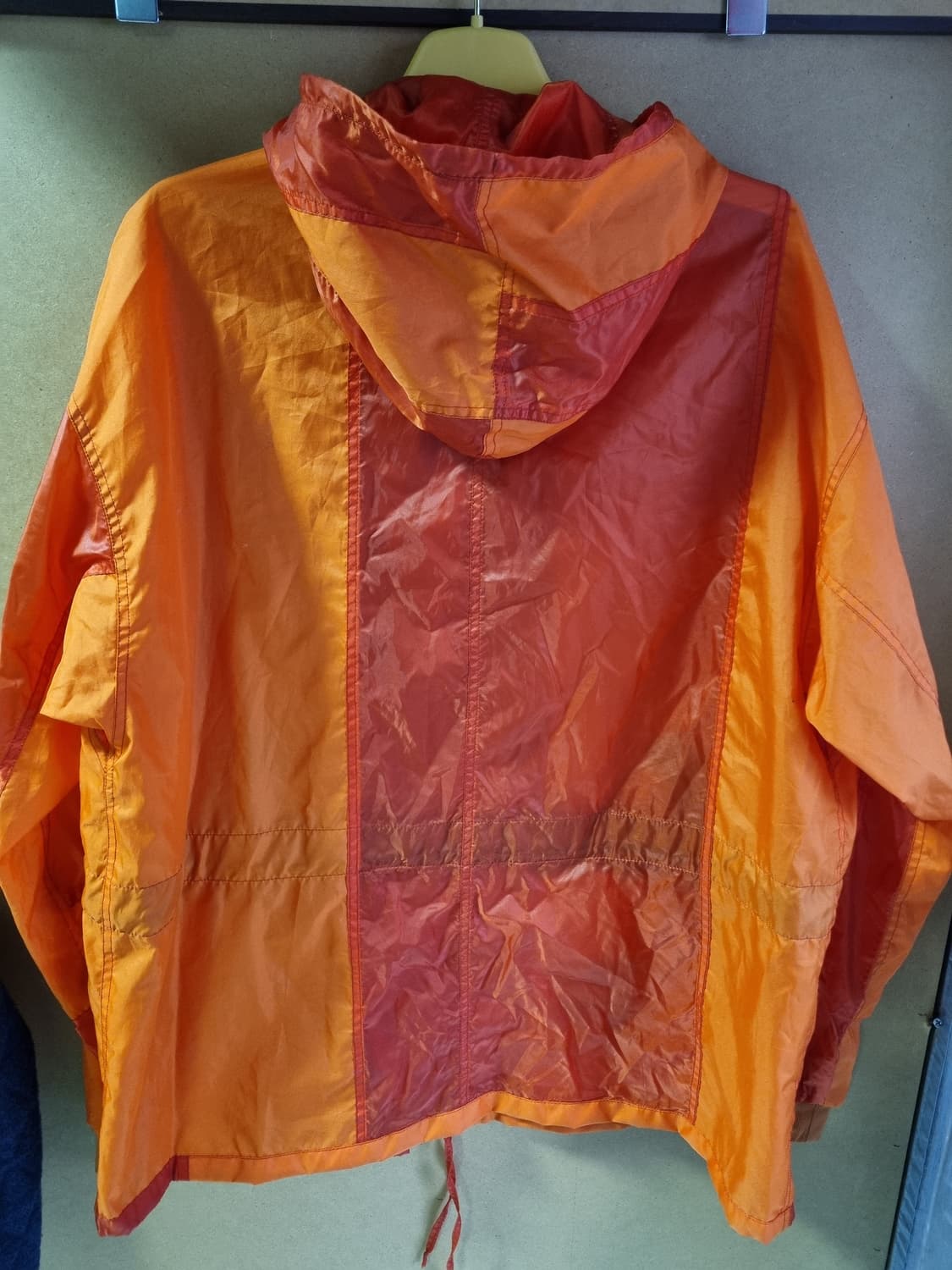 프라다 빈티지 바람막이 후드자켓  상품이미지2