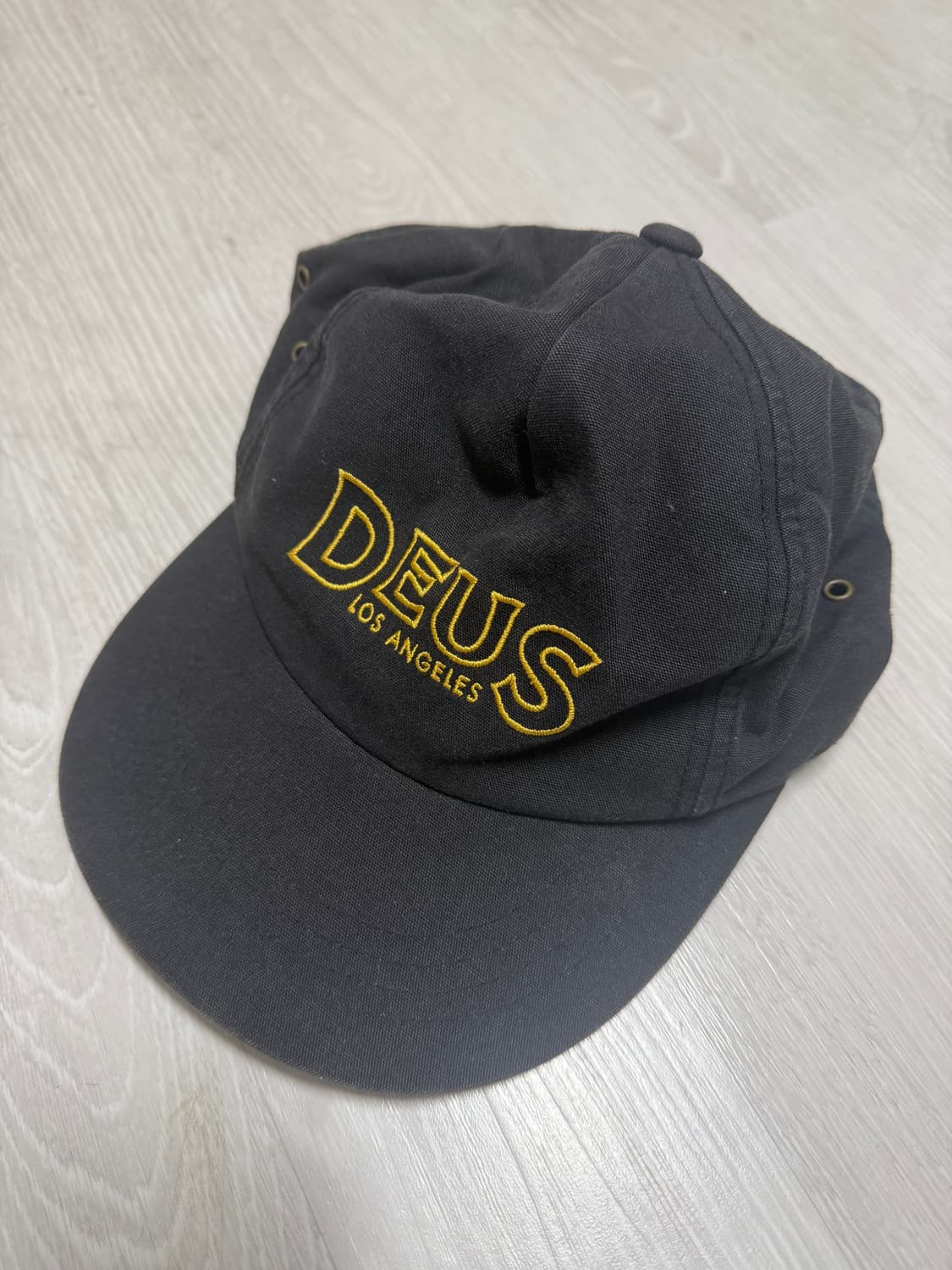 데우스 5패널 캡 판매합니다! 상품이미지1
