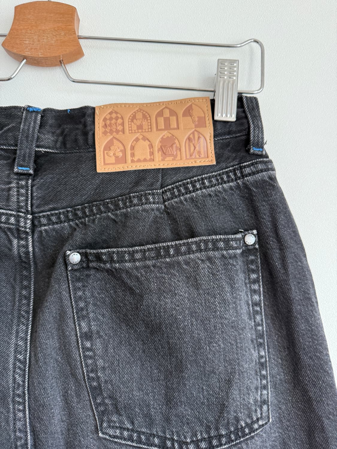 JW ANDERSON x UNIQLO 블랙 데님팬츠 상품이미지5