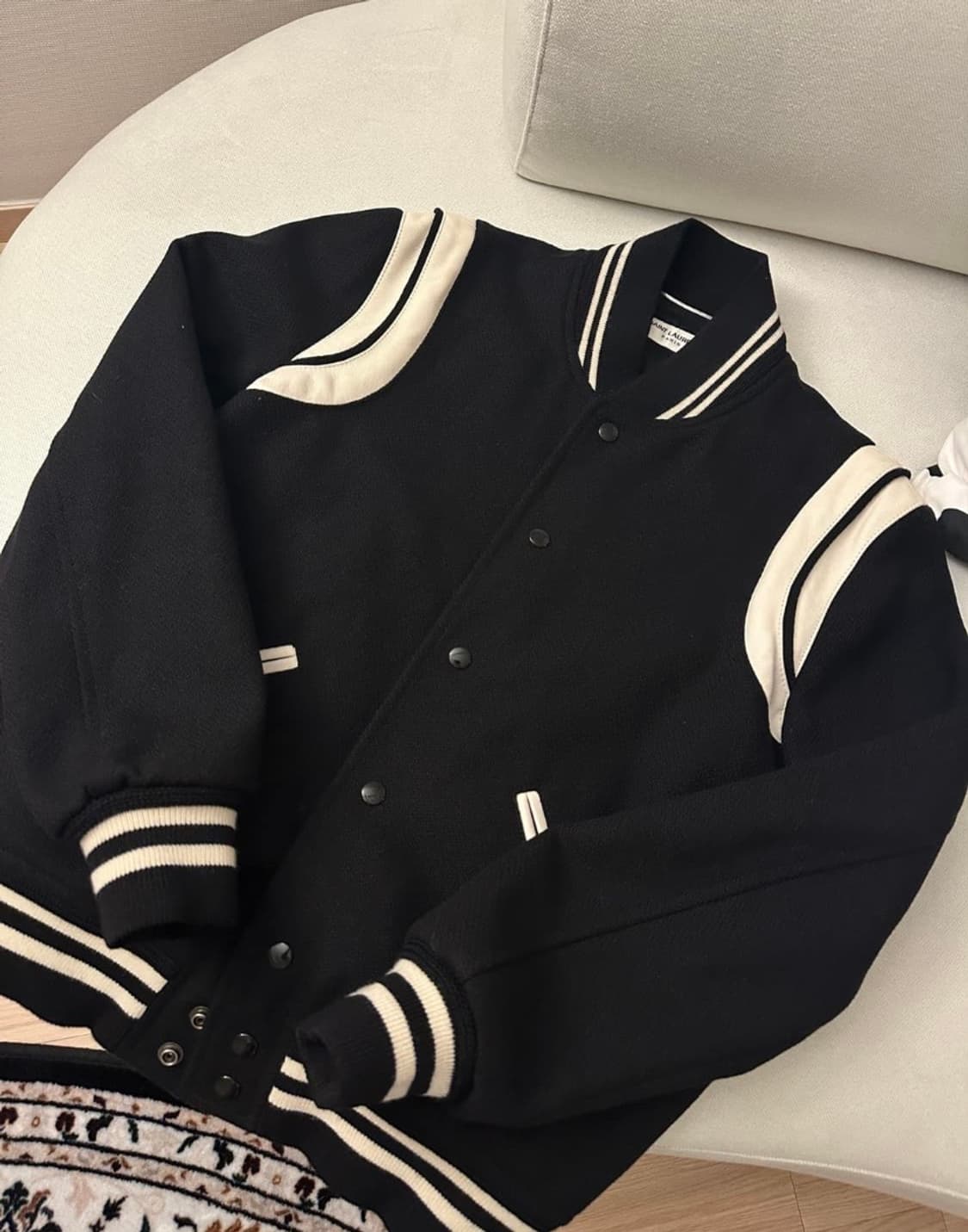 22FW 생로랑 테디 자켓 상품이미지2