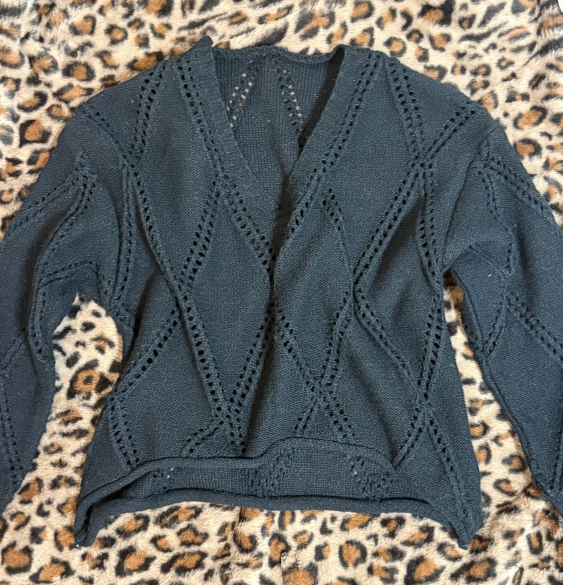 루즈핏 검정 니트 상품이미지1