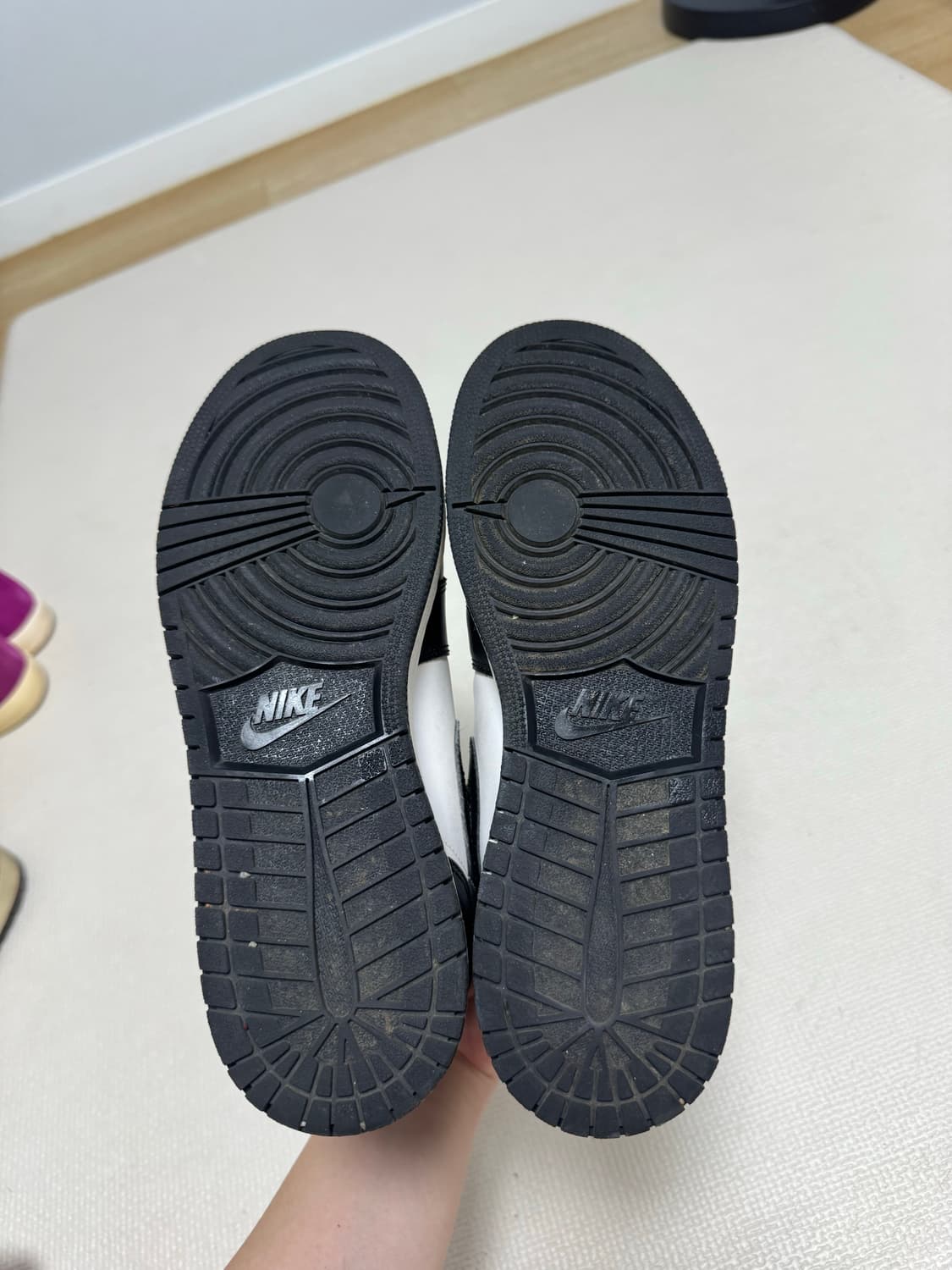 (GS) 조던 1 레트로 하이 OG 블랙 화이트 2014 상품이미지6