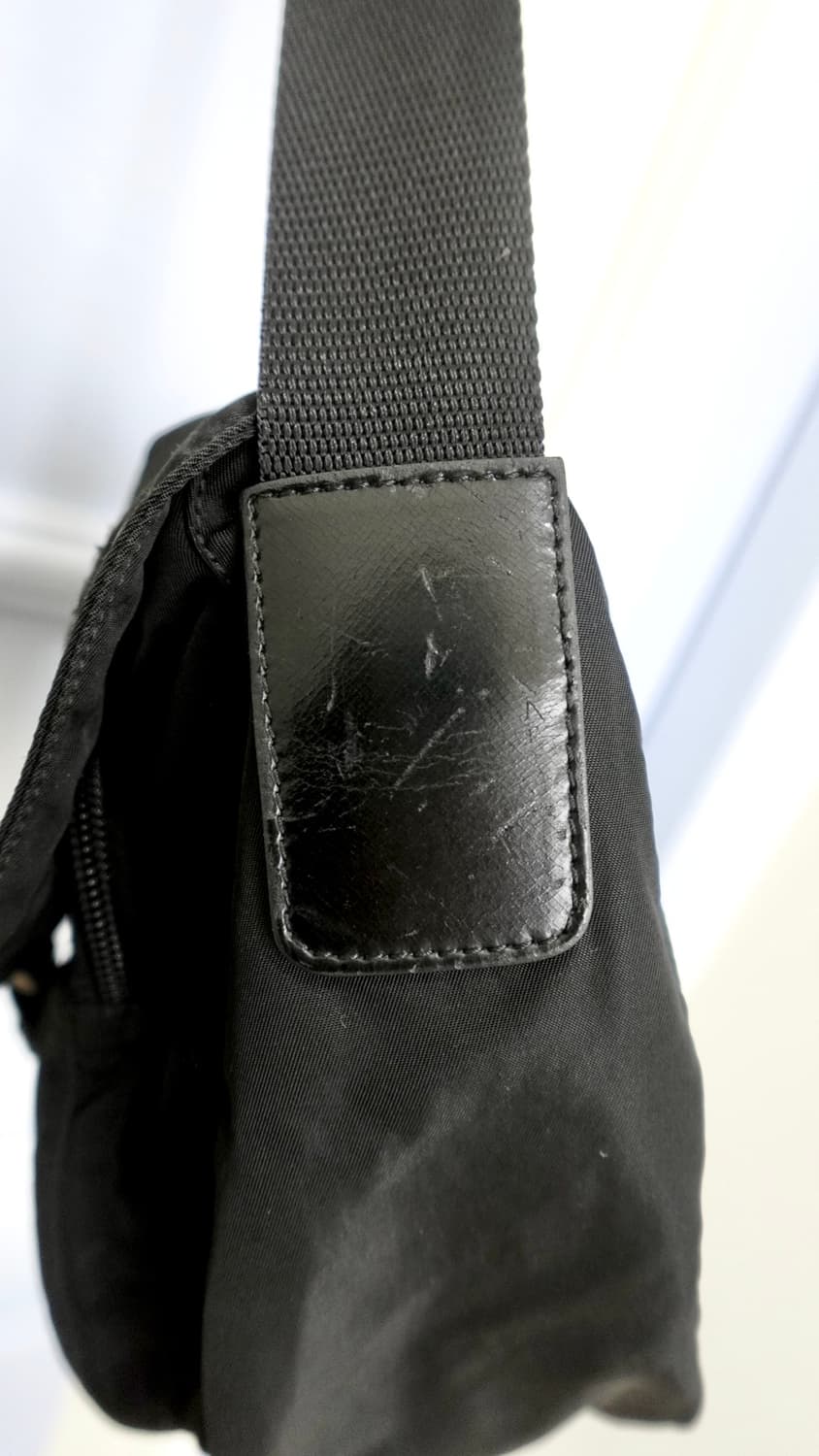 프라다 포코노 나일론 원버클 크로스백 (주우재백) 상품이미지8