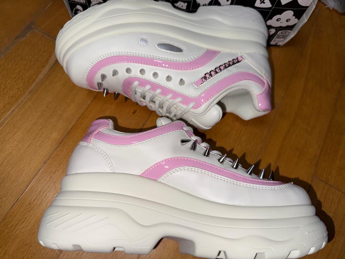Koifootwear 화이트 핑크 스터드 슈즈 5사이즈 상품이미지3