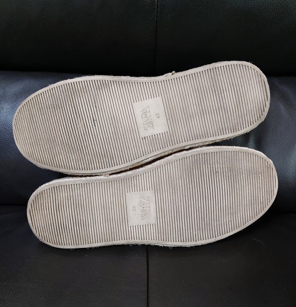 자라(ZARA) 스웨이드 태슬 로퍼(275mm)

 상품이미지9