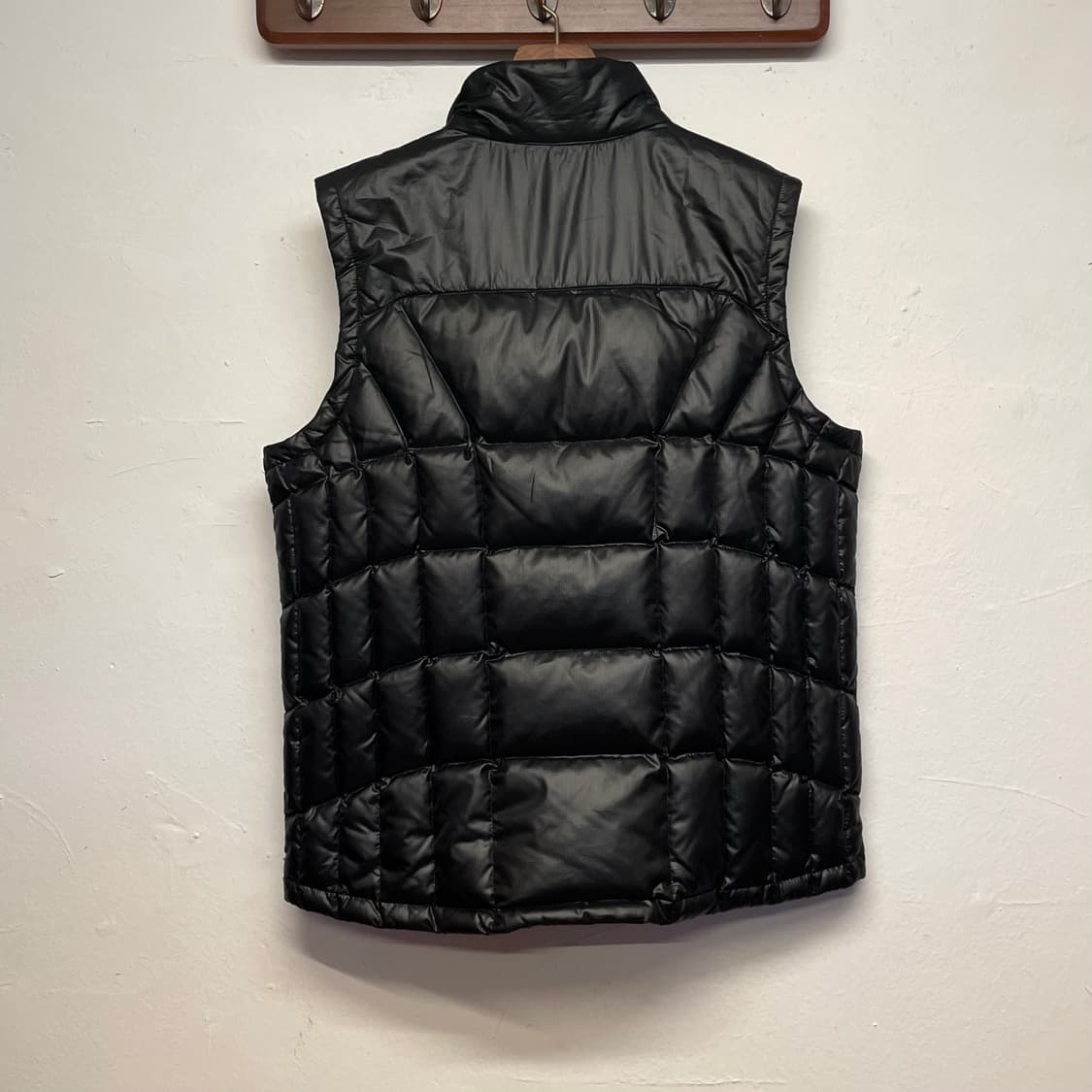 코오롱 바둑판 덕 다운 블랙 패딩 베스트   상품이미지4