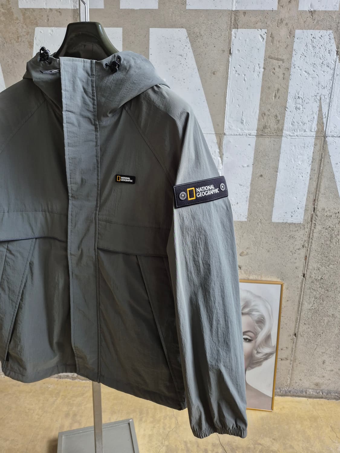 내셔널지오그래픽 후드 바람막이 자켓 상품이미지2