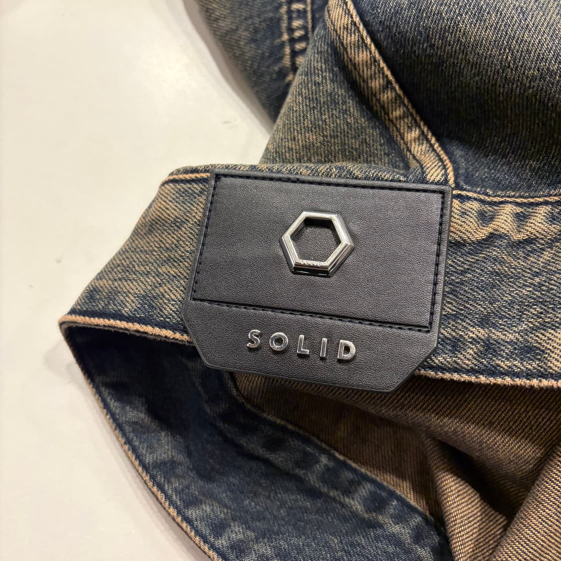 [48] 22FW 솔리드옴므 데님 워싱 자켓 B524 상품이미지10