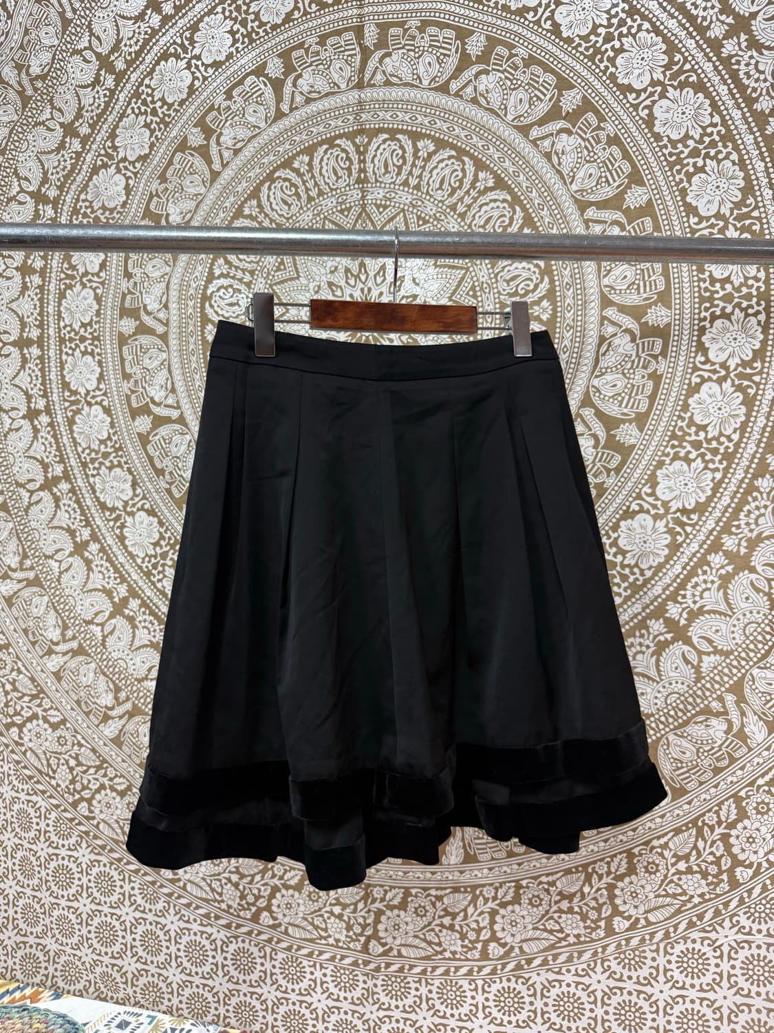 빈티지 벨벳 디테일 미디스커트  상품이미지3