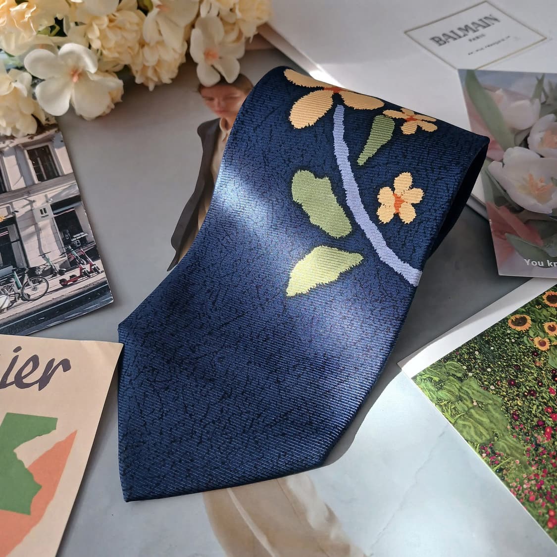 발망 실크 네이비 플라워 패턴 넥타이 9.8cm A+등급 A19221
 상품이미지2