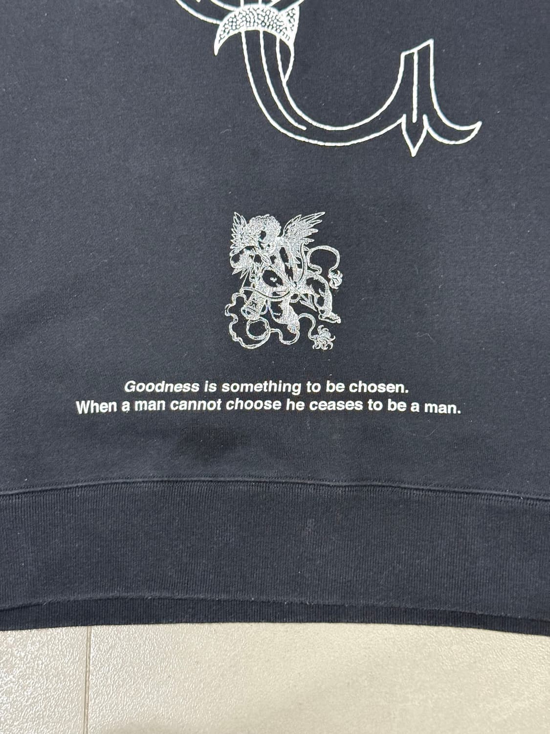 언더커버 선의 후천적 선택 아카이브 맨투맨 스웨터 상품이미지3