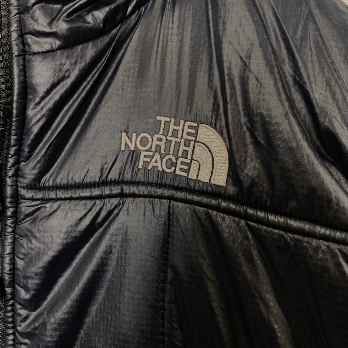 노스페이스 블랙 퀼팅 경량 패딩 상품이미지4