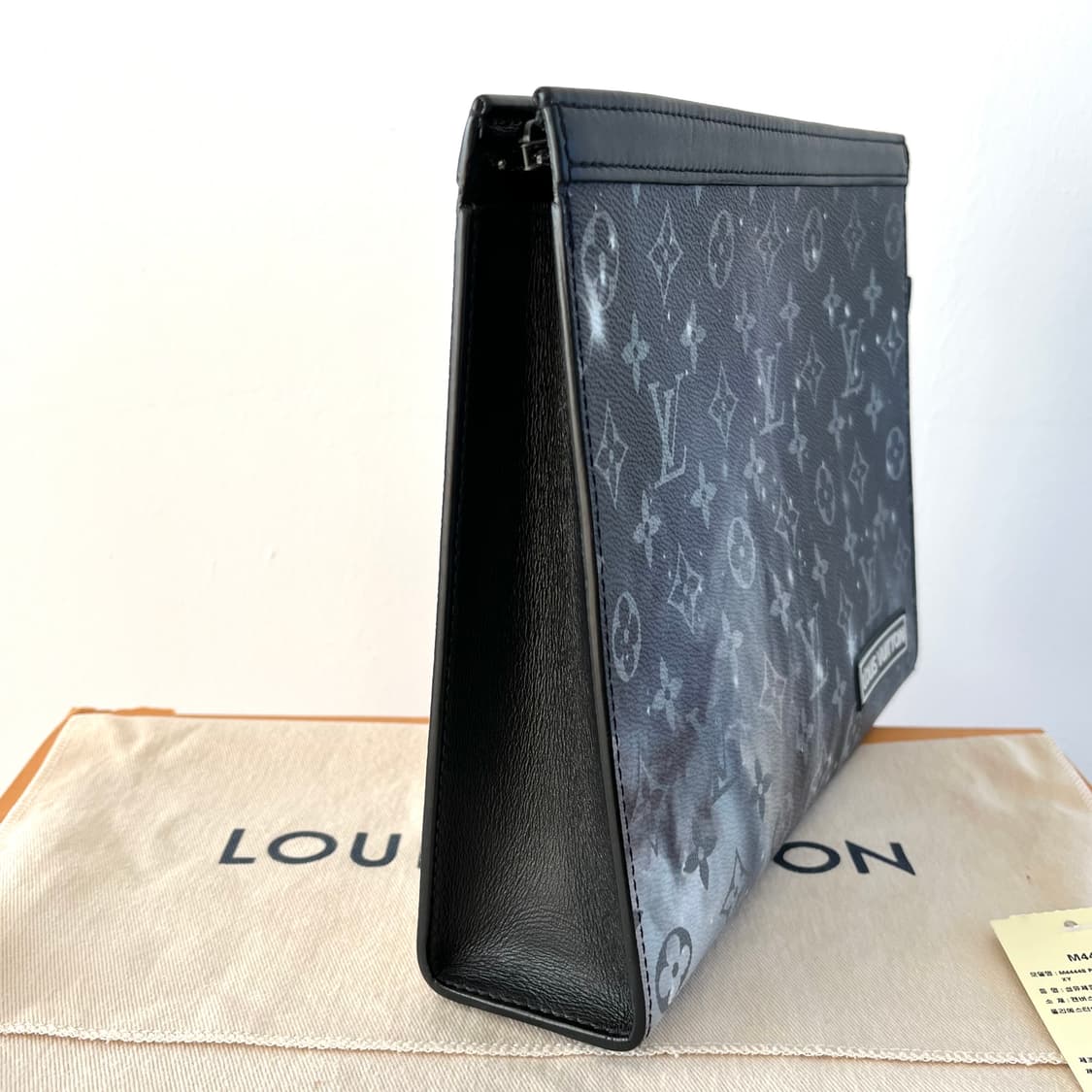 [S급/한정판] 루이비통 갤럭시 포쉐트 보야주 클러치백 가방 M44448 상품이미지8