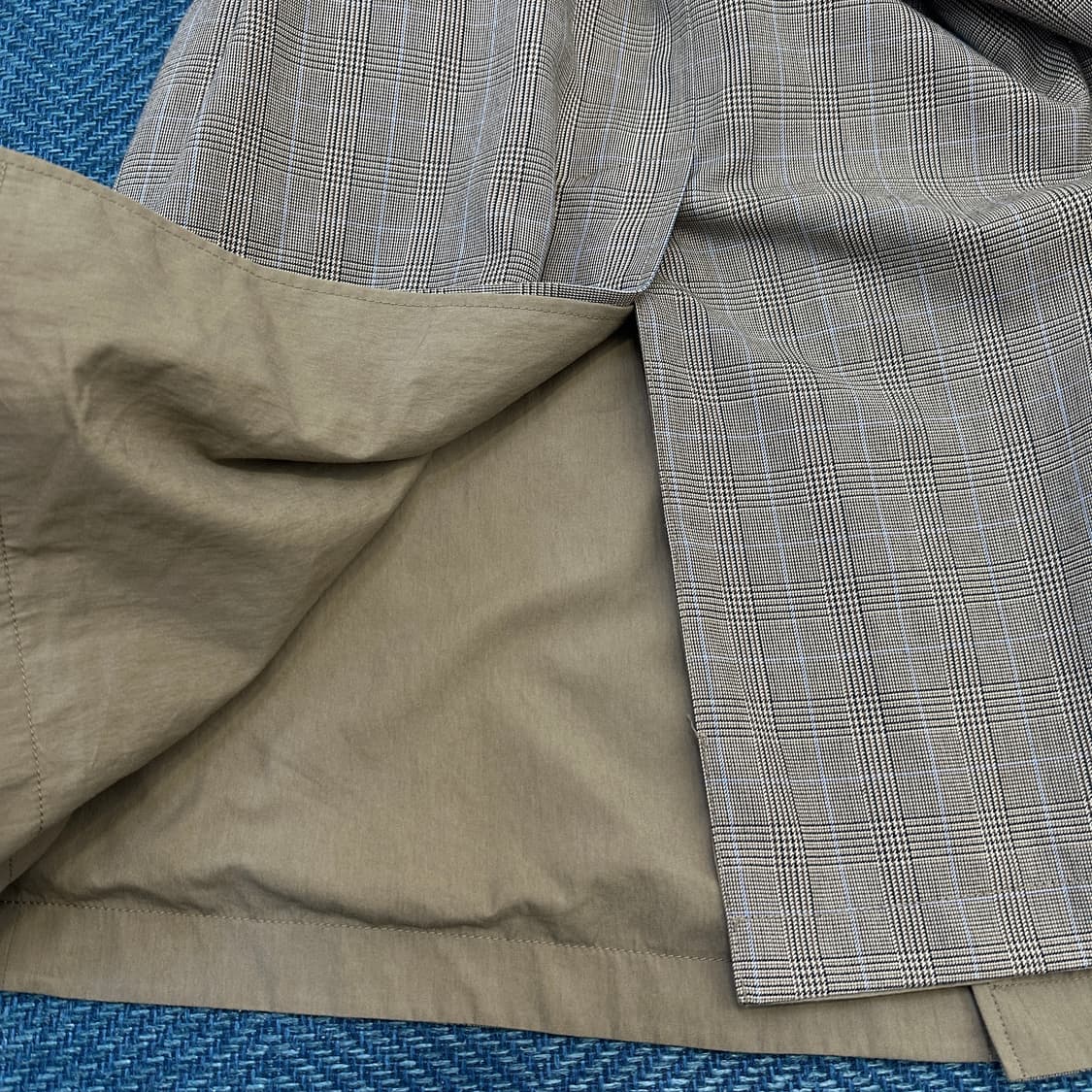 [110] 헤지스 양면 코트 상품이미지3