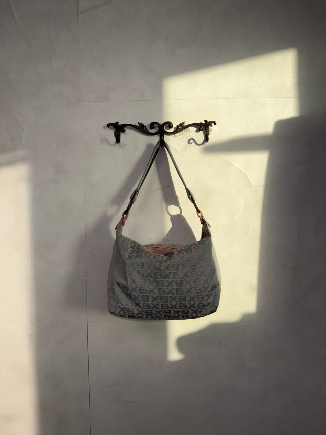 BNX pink blue jacquard logo shoulder bag 상품이미지4
