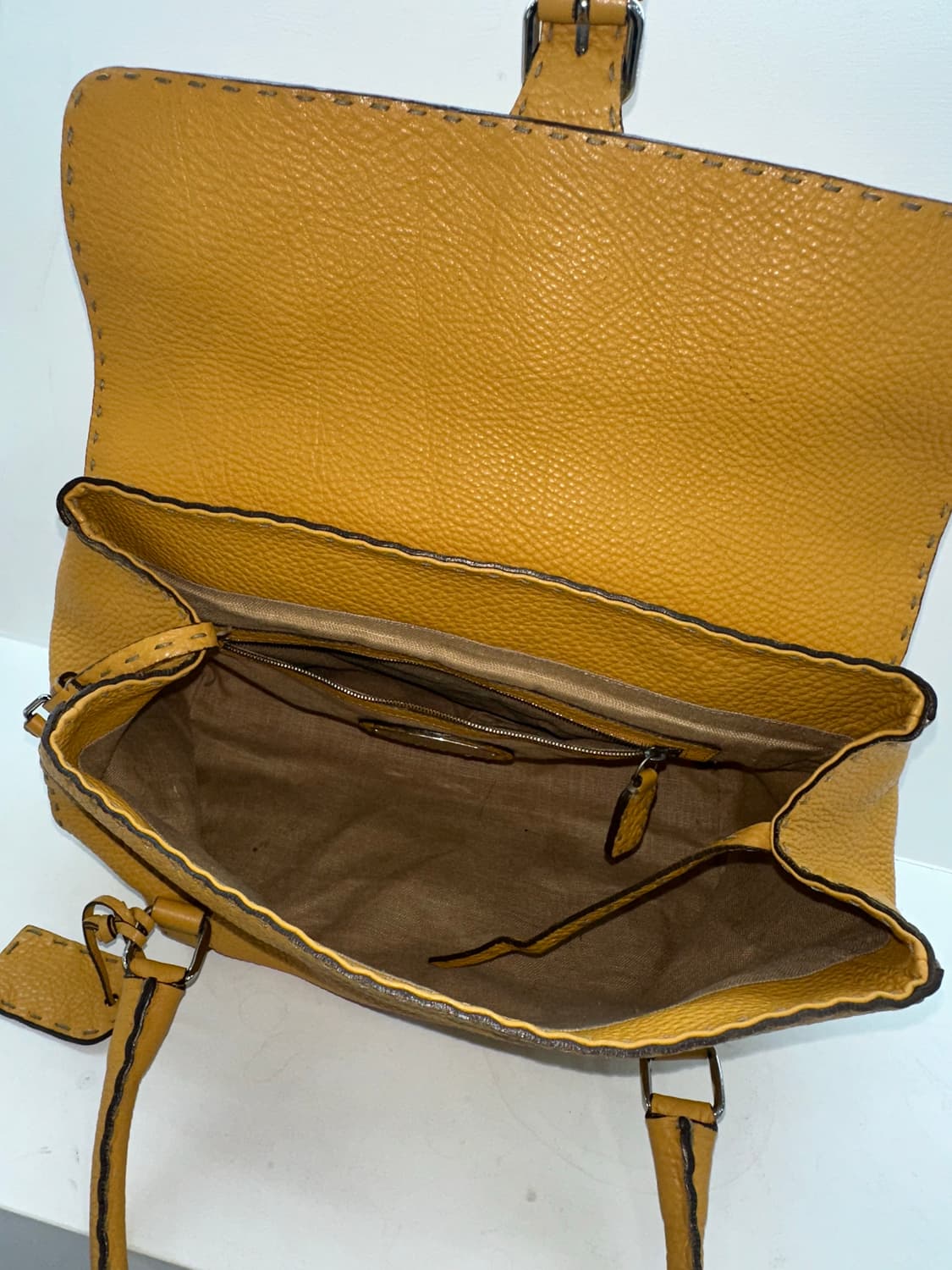 펜디 셀러리아 린다 백 (한국명품감정서 동봉) 상품이미지6