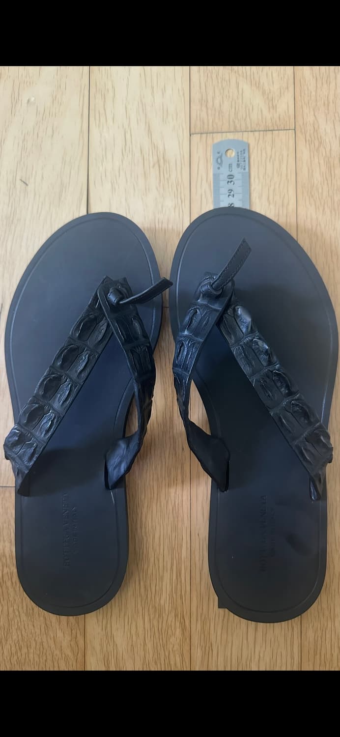 보테가 베네타 Bottega Veneta 악어가죽 쪼리 상품이미지3