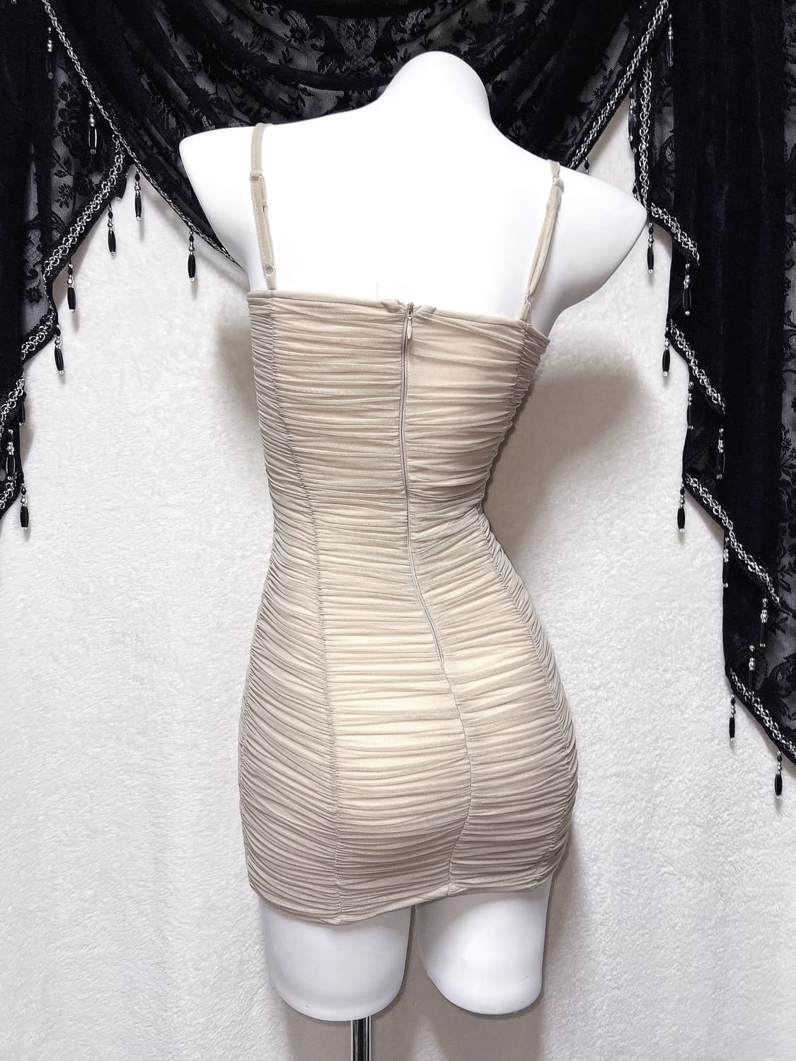 누드베이지 셔링 미니원피스 오네갸루 섹시 파티드레스 연말 딱붙핏 홀리데이 상품이미지10