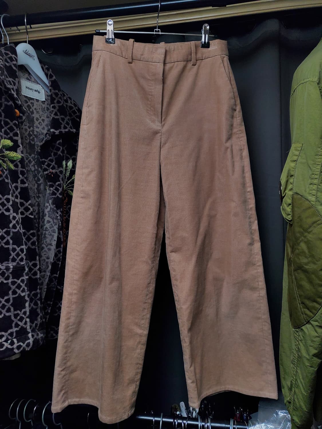 띠어리 코듀로이 세미와이드팬츠 상품이미지1