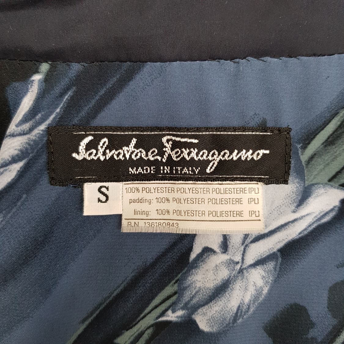 살바토레 페라가모 플로럴 안감 퀼팅 코트 S사이즈 상품이미지7
