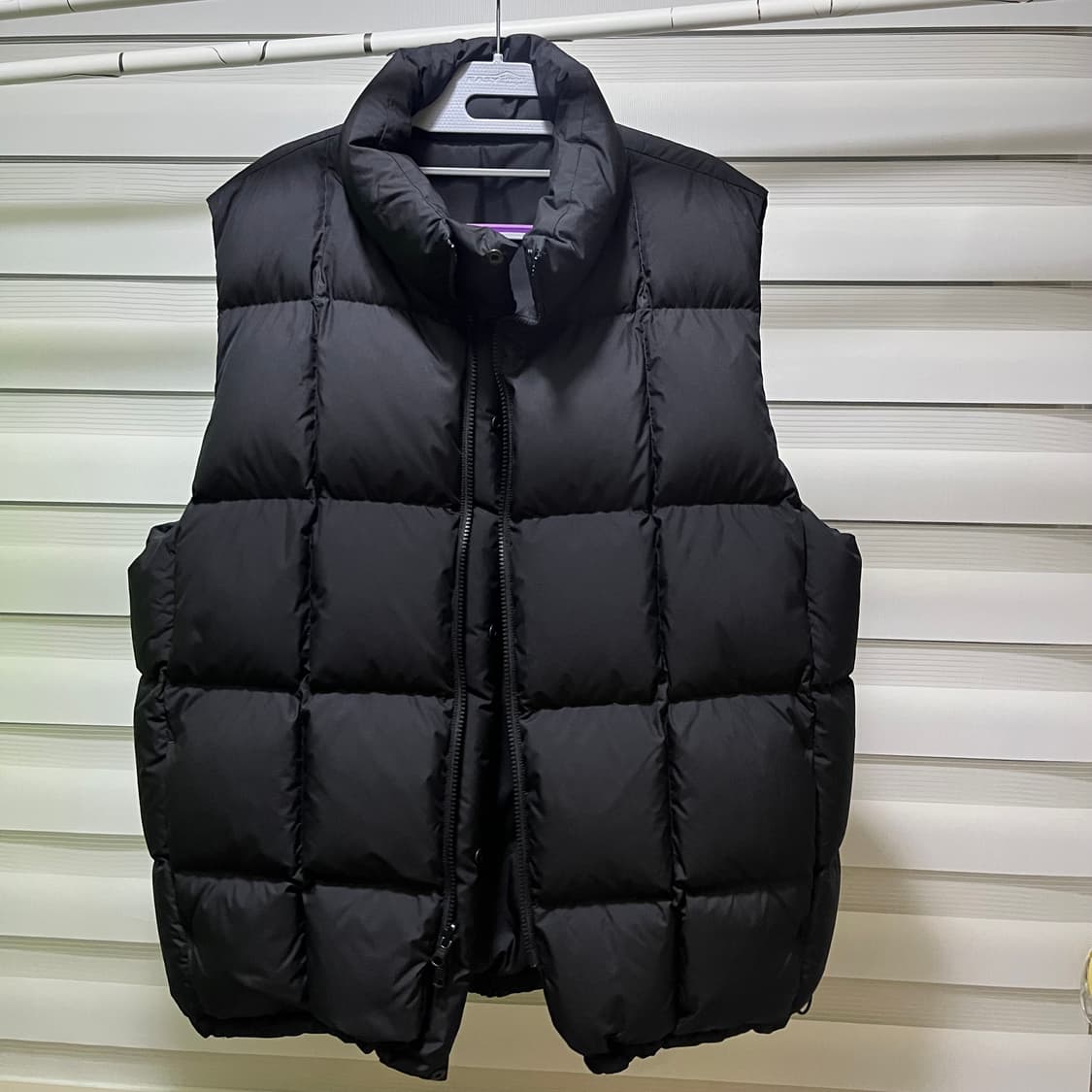 브라운야드 트래블 구스 다운 베스트 . 블랙 상품이미지1