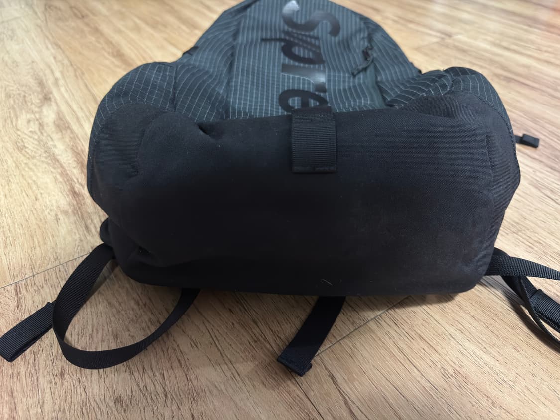 슈프림 24ss백팩 상품이미지2