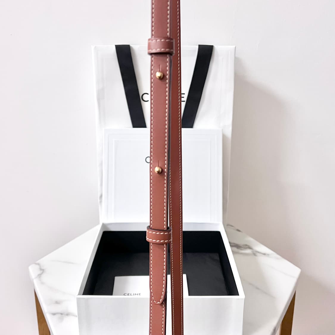 셀린느 오벌 펄스 미니 크로스백 가방 상품이미지6