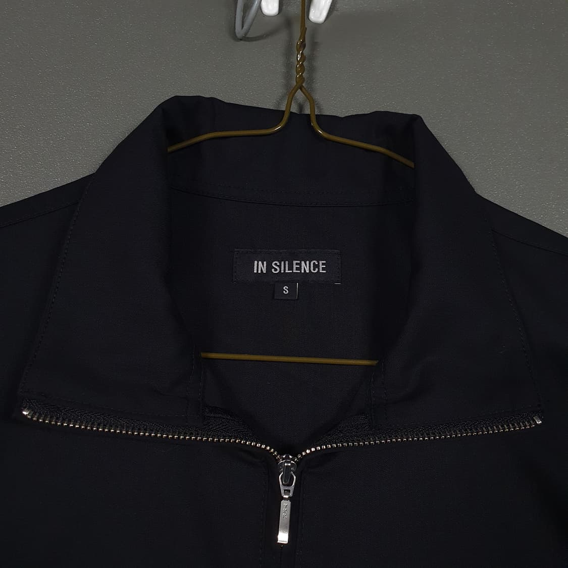 실측 M (95) 인사일런스 신형 드레이프 집업 셔츠 블랙 오버핏 상품이미지7