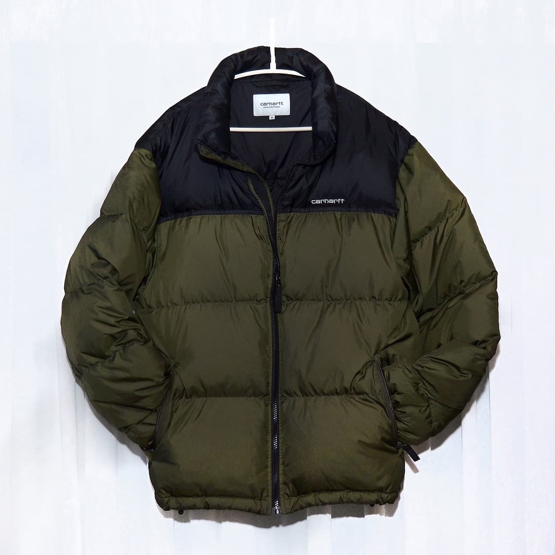 칼하트 WIP 루미 다운 패딩 사이프러스 블랙 (M / 100+) 상품이미지1