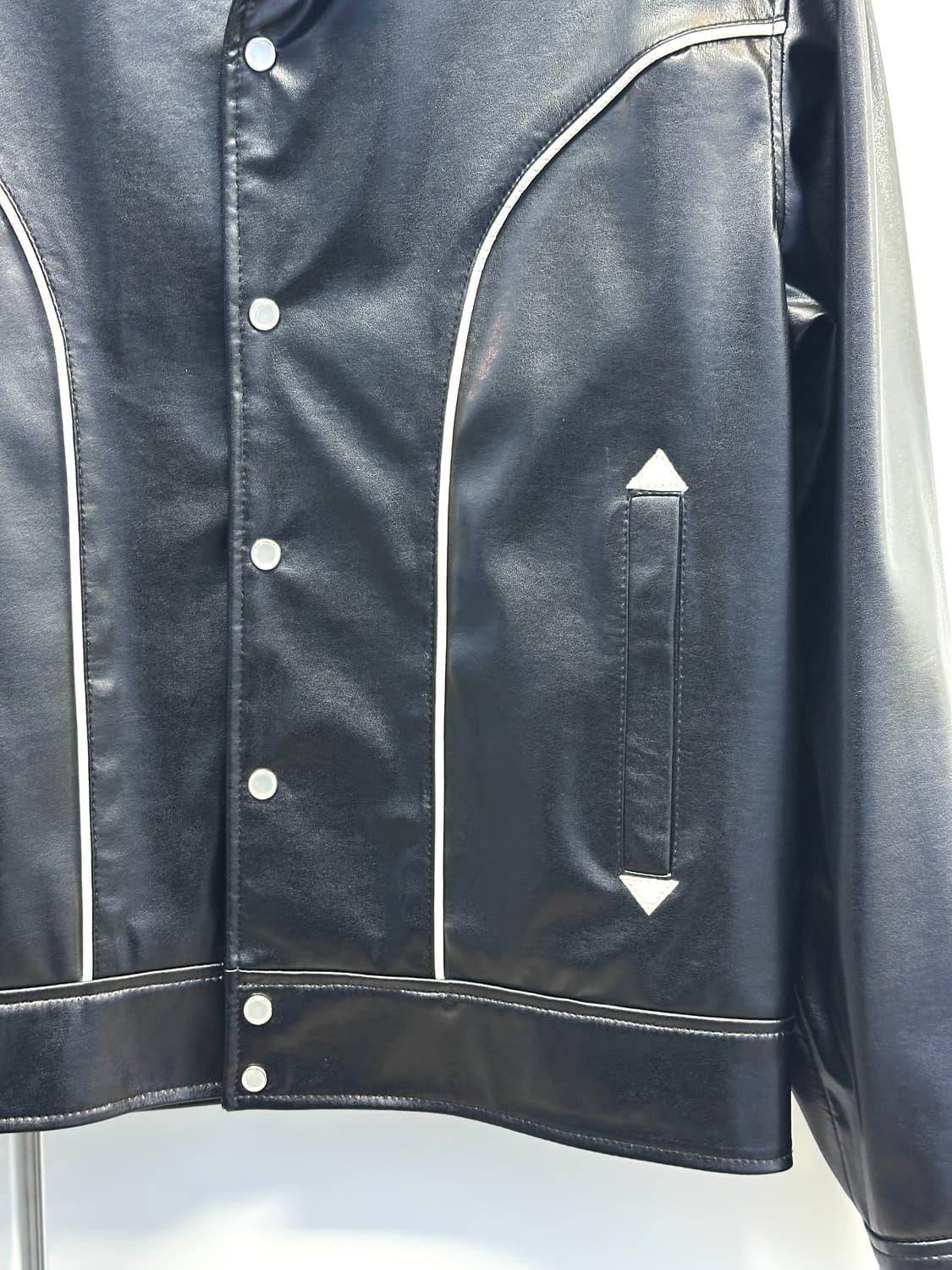 Youth 유스 블랙 faux 레더 자켓 민트급 (moon/M) 상품이미지10