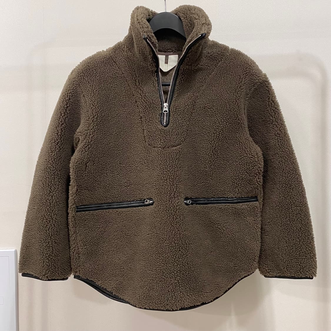 아르켓 레더 트리밍 테디 플리스 파일 아노락 상품이미지1