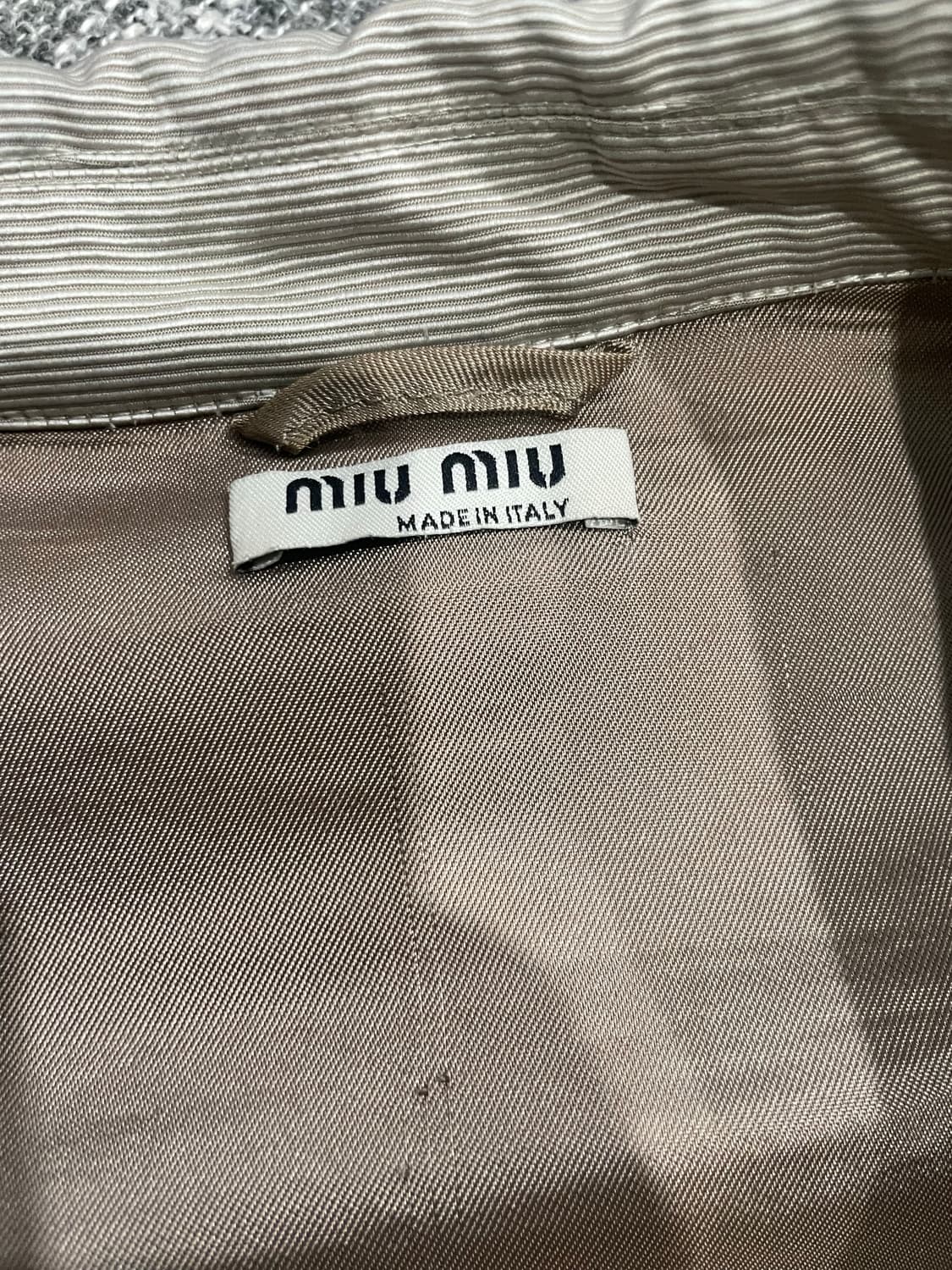 미우미우 트렌치 코트 42사이즈 정품 상품이미지4