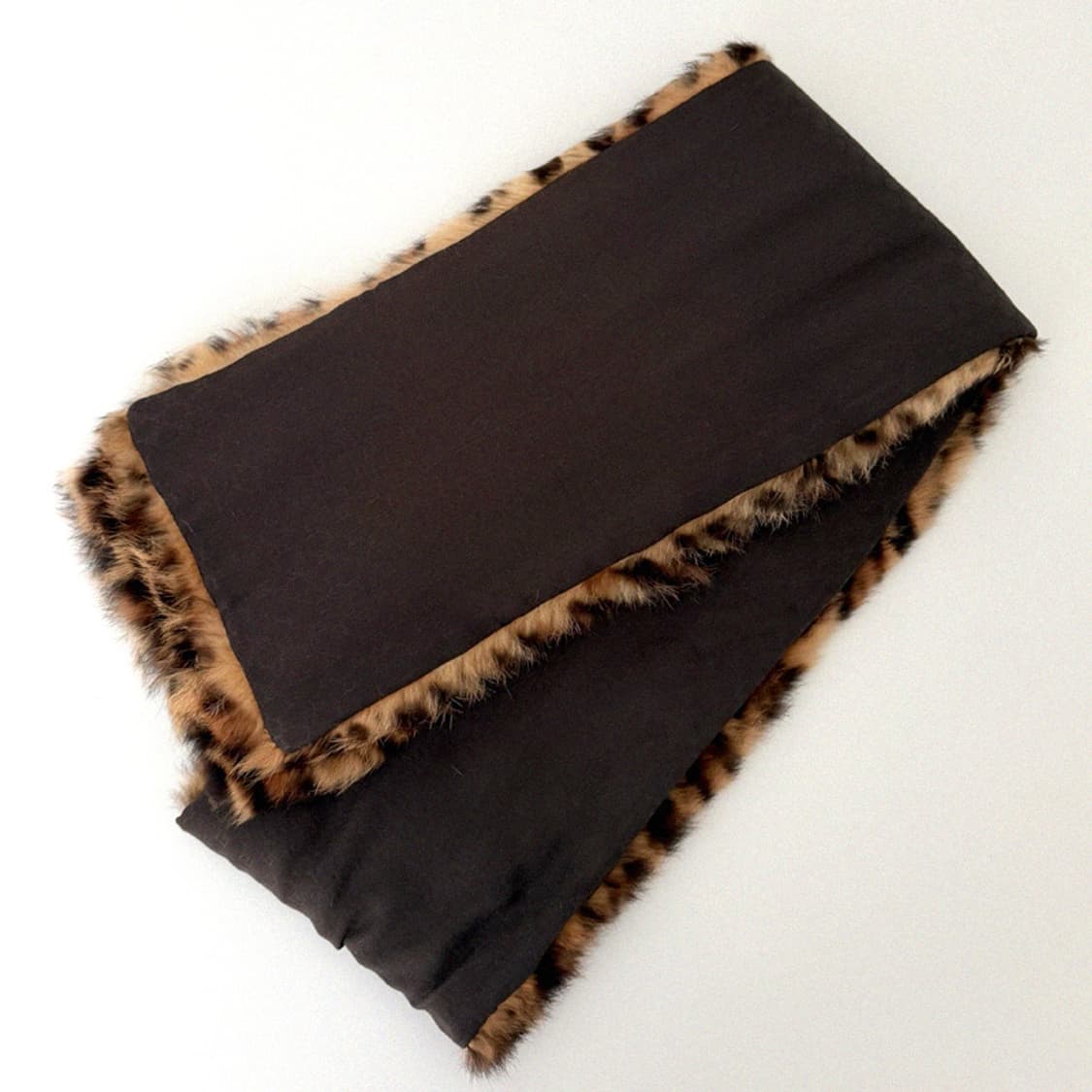 구찌 레오파드 호피 래빗 퍼 실크 머플러 숄 상품이미지8