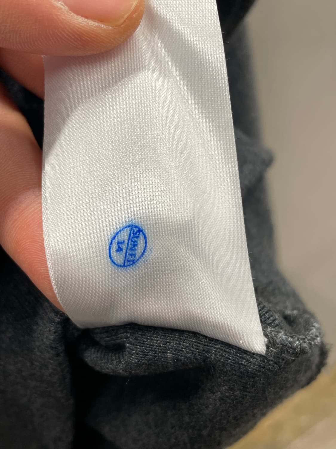 인사일런스 레이스업 스웨트셔츠 맨투맨 CHARCOAL (S) 상품이미지6