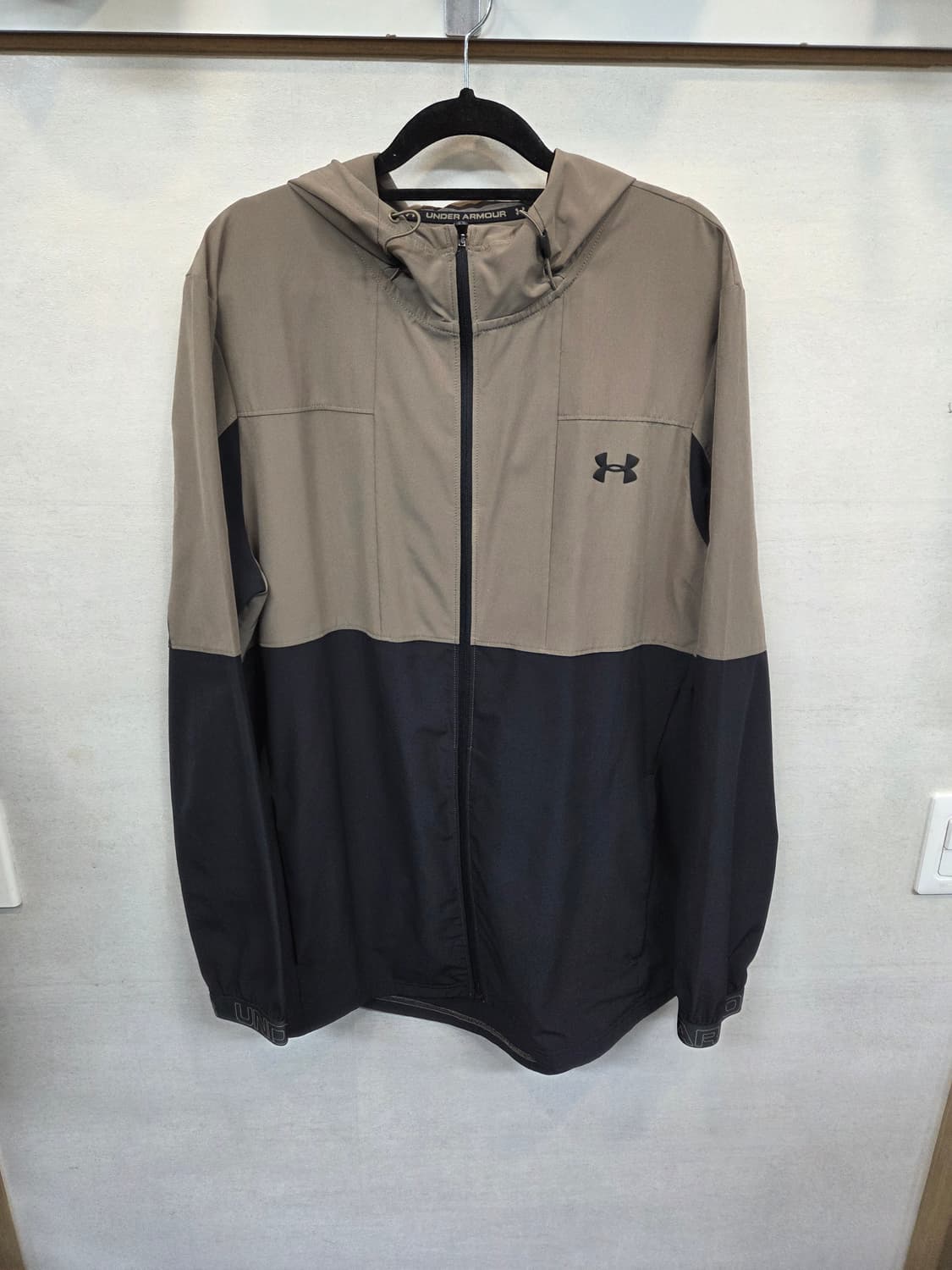 언더아머 배색 바람막이 경량 후드자켓 xxl 상품이미지1