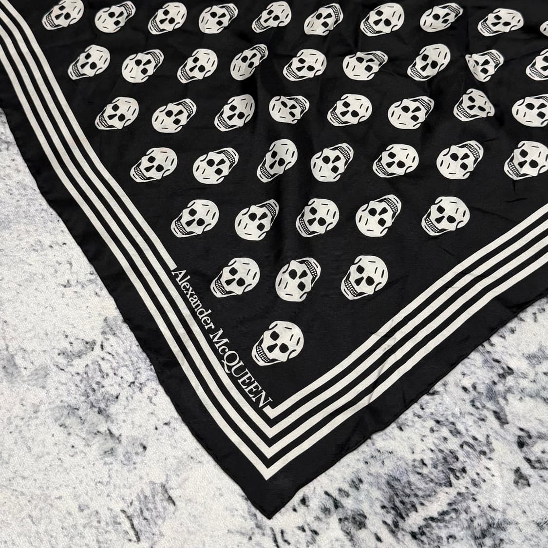 알렉산더 맥퀸 스컬 스카프 OS 상품이미지2